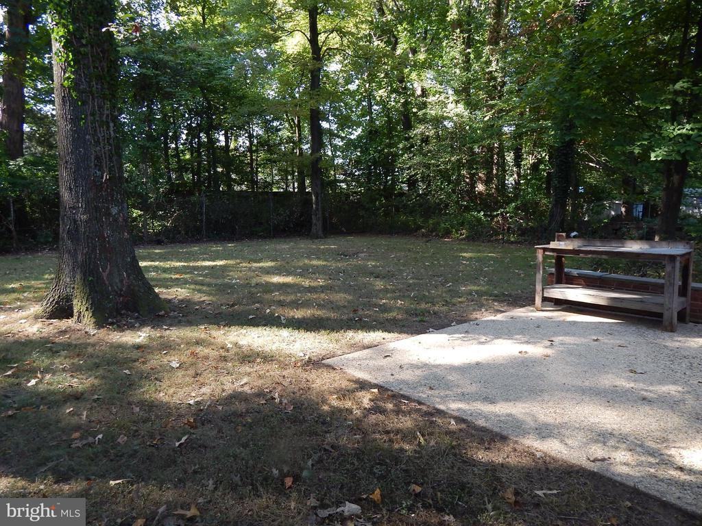 7211 Leesville Blvd - Photo 3 of 16