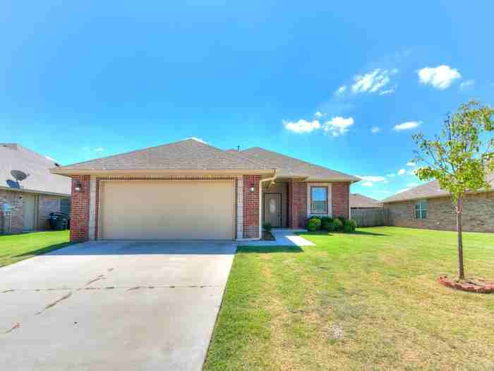 908 Southwest 12th Street - Photo 2 of 50