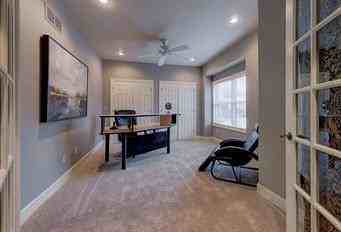 10517 Wenzel Ave - Photo 3 of 25