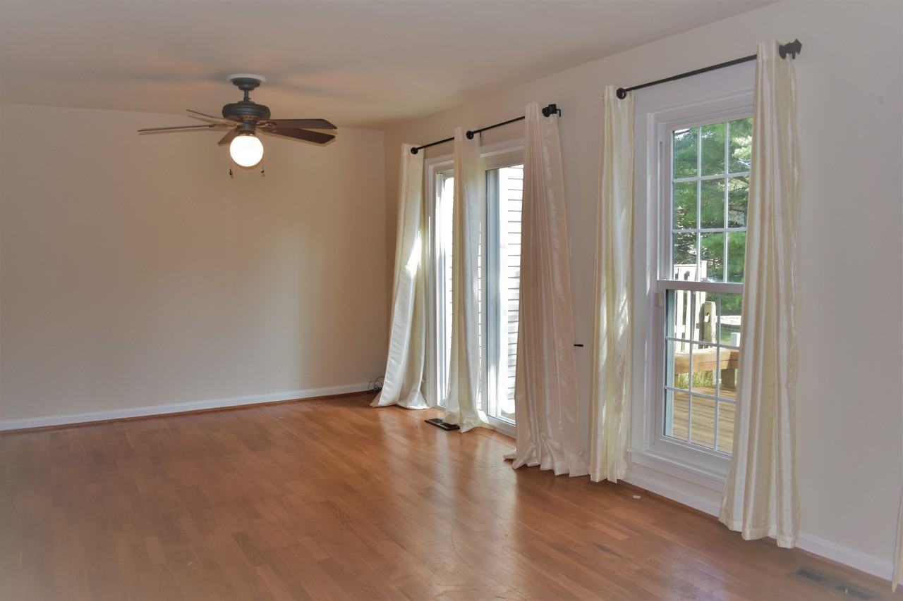 17603 Longview Ln - Photo 2 of 22