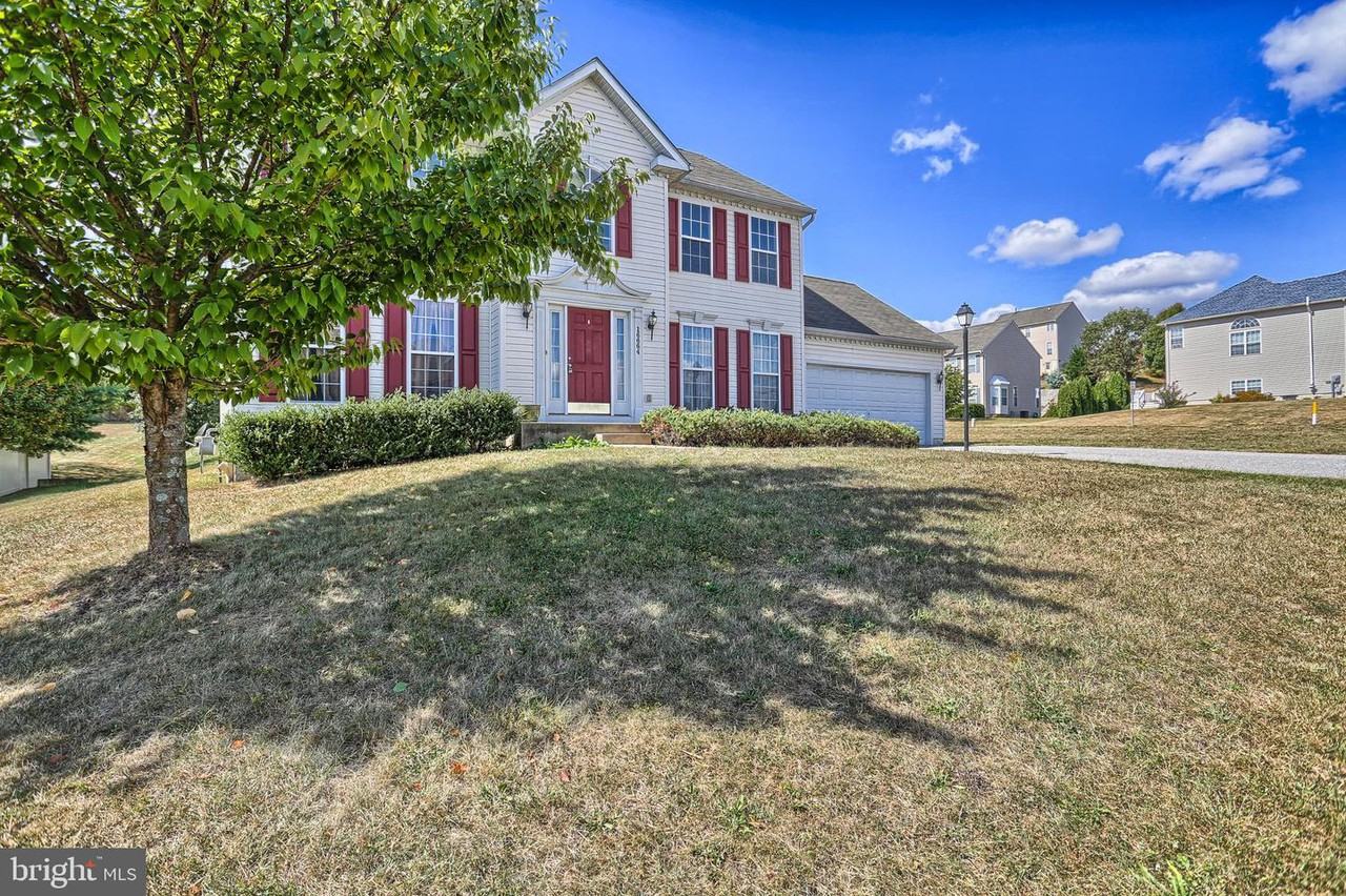 16664 Grant Court - Photo 3 of 40