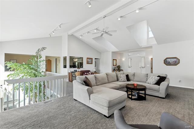 17026 Kimwood Court - Photo 2 of 37