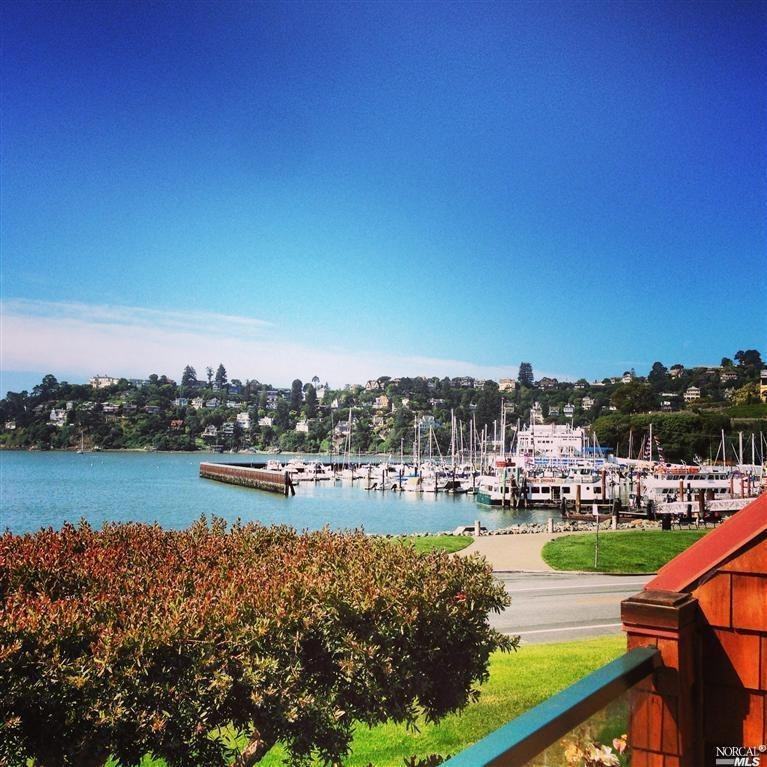 109 Paradise Drive - Photo 2 of 8