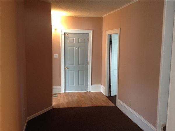 506 N Cochran Ave - Photo 2 of 9