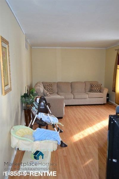 42064 Arthur St - Photo 3 of 5