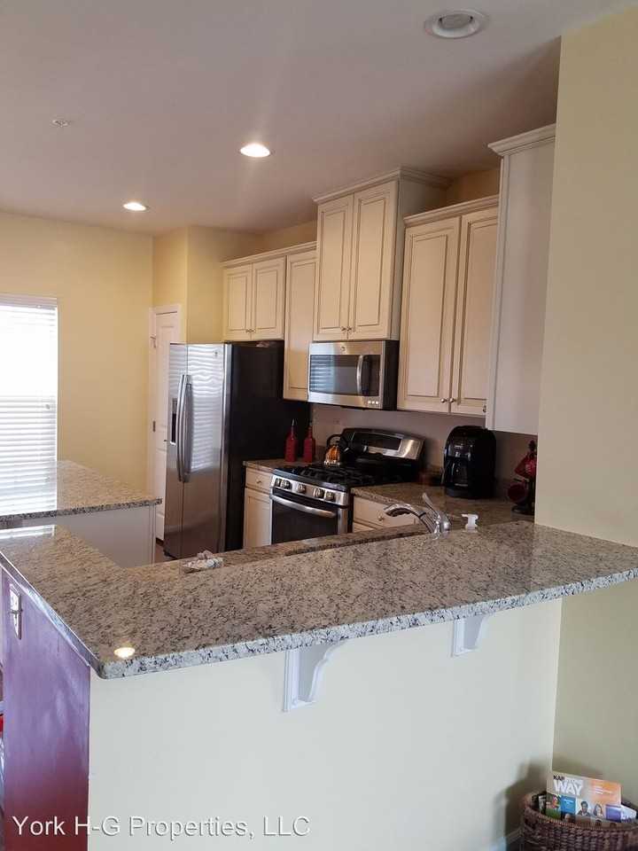 1261 Elderslie Lane - Photo 3 of 23