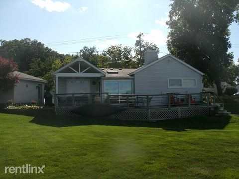 13139 Torrey Rd - Photo 3 of 5