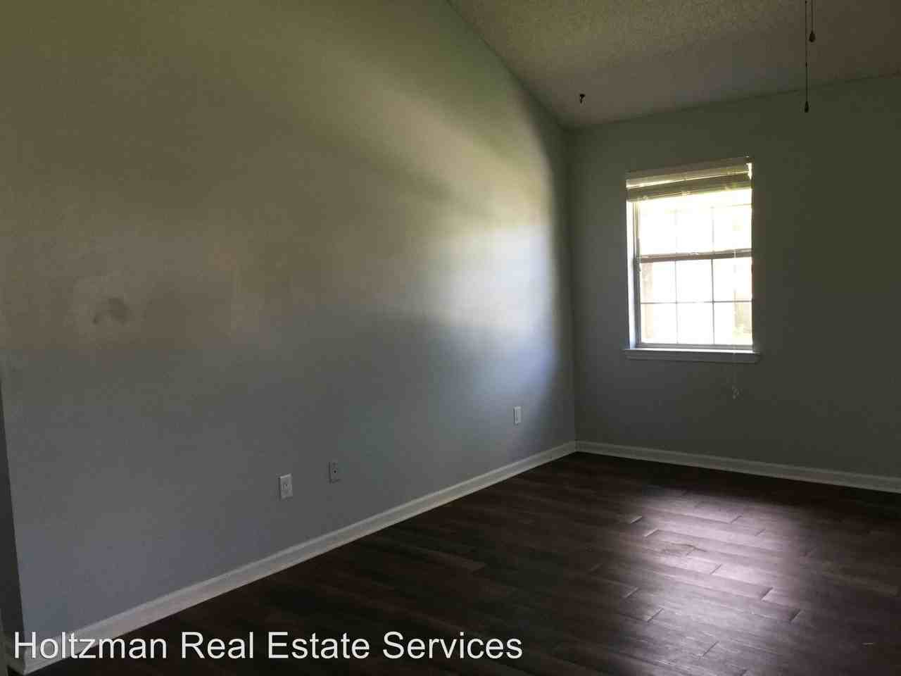 2528 Cove Street - Photo 2 of 24