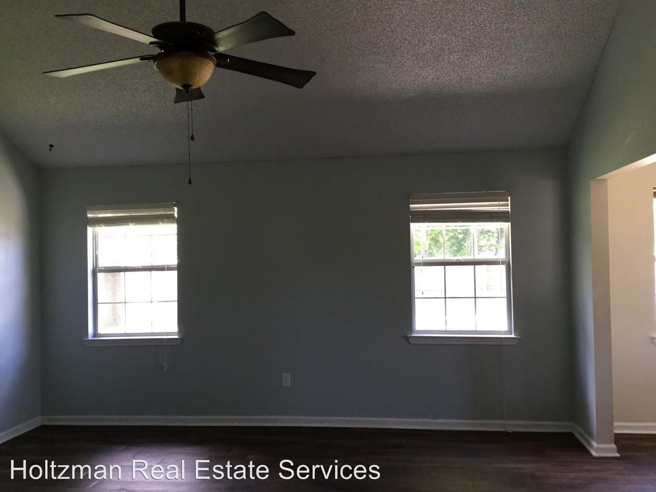 2528 Cove Street - Photo 3 of 24
