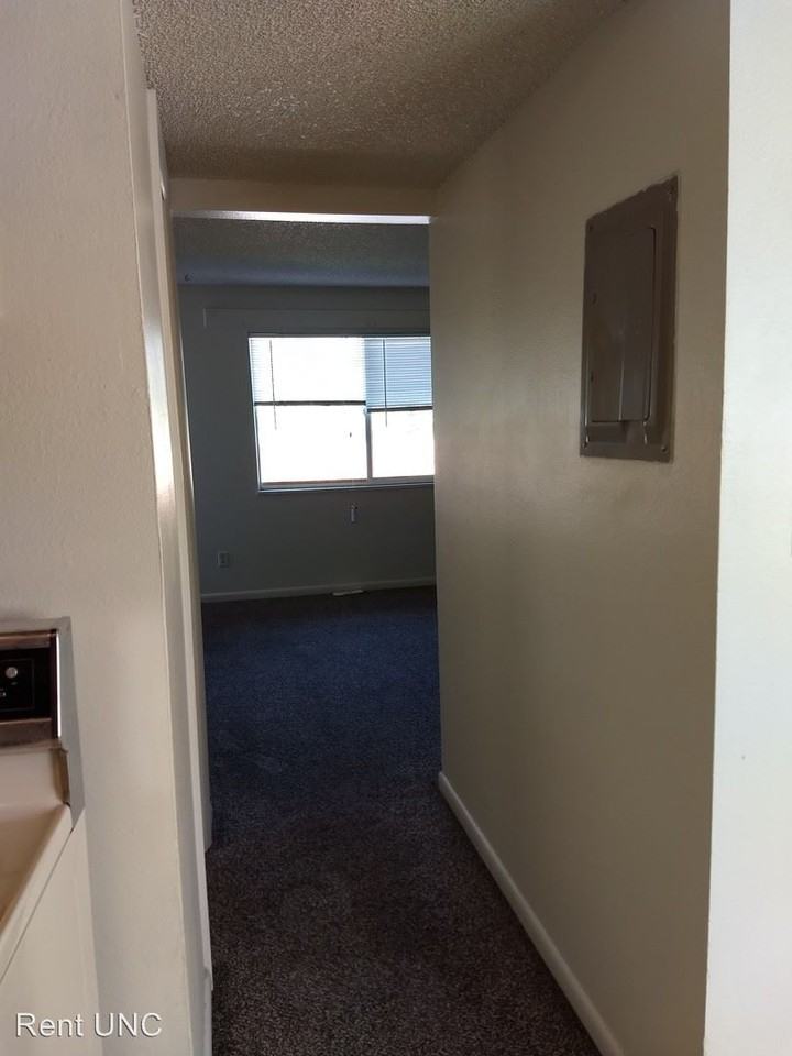 3018 W. 7th Street - Photo 3 of 9