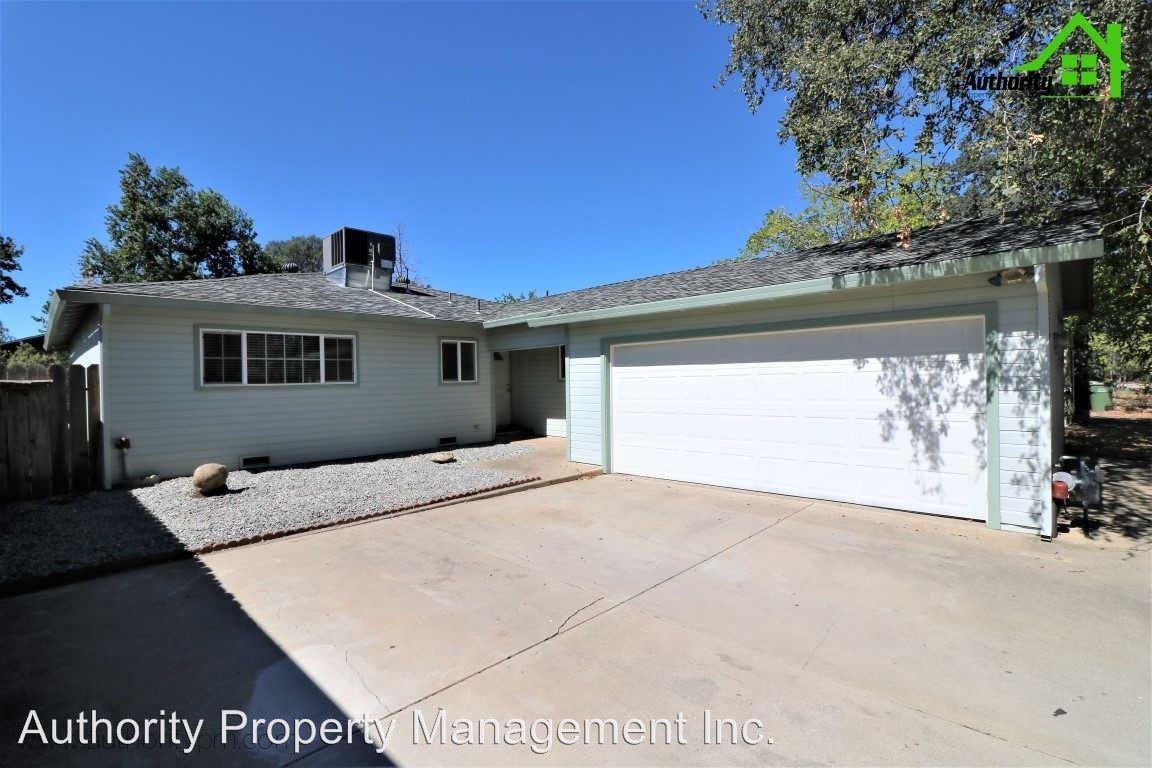 2176 Oxford Rd. - Photo 2 of 26