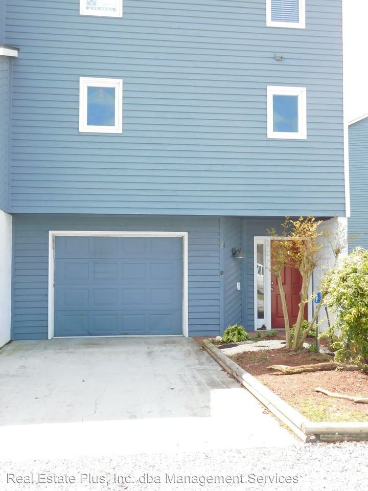 24 Eastern Shore Townehouse - Photo 2 of 25