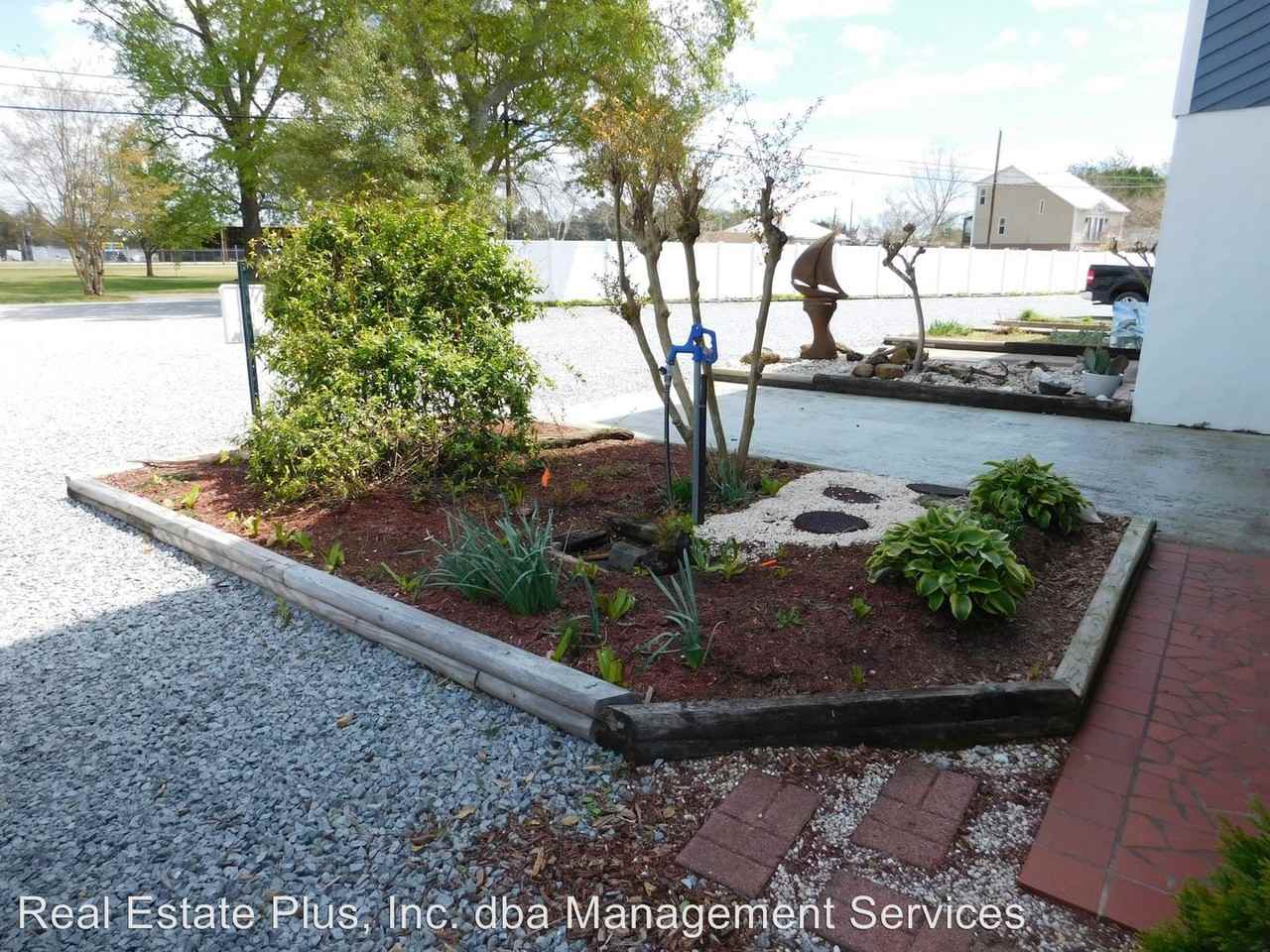 24 Eastern Shore Townehouse - Photo 3 of 25