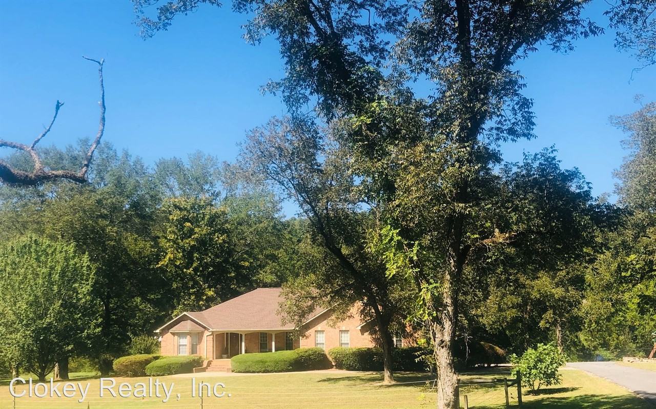 1075 Simmons Road - Photo 2 of 10