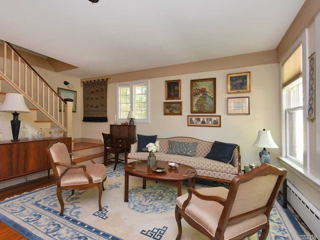 413 Main St - Photo 2 of 15