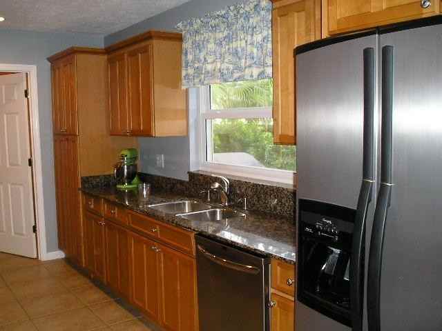 14309 Brentwood Dr - Photo 3 of 11