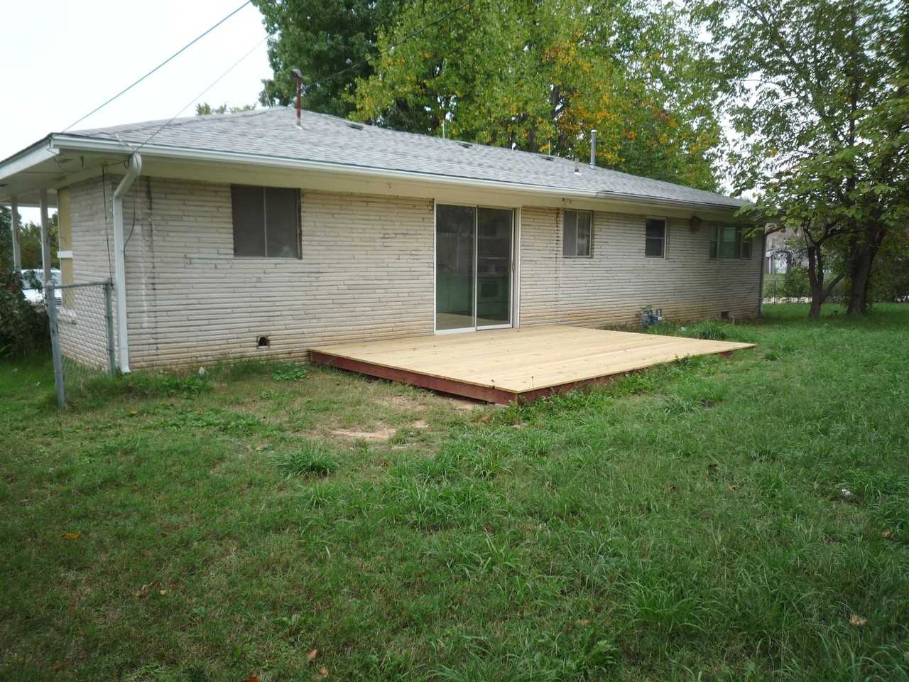 310 Town Park Way - Photo 2 of 13