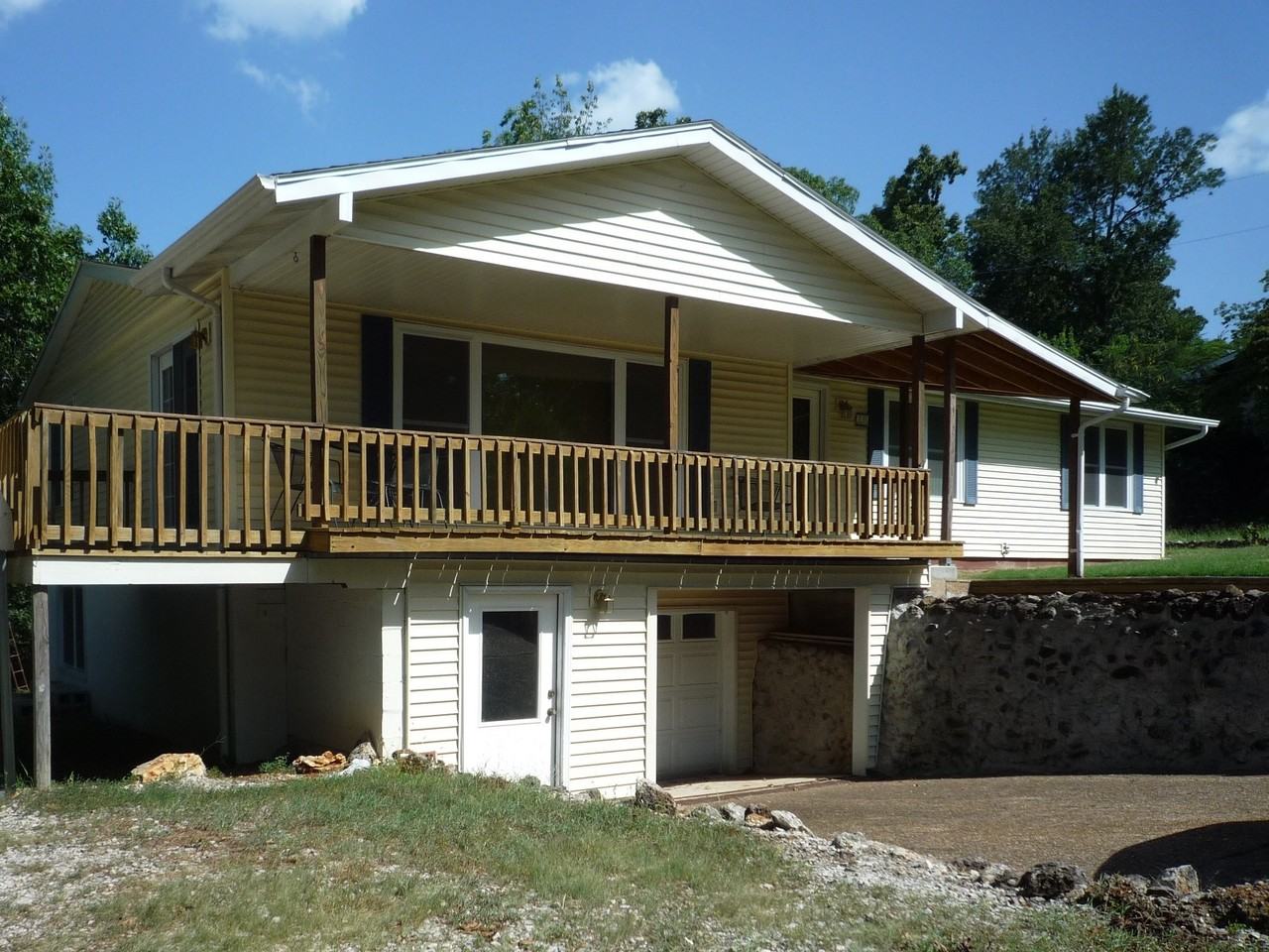 335 Bay Ridge Rd - Photo 3 of 21