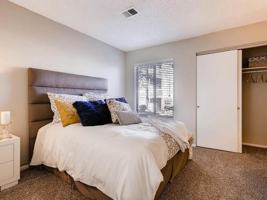 featured image of 6760 S Glencoe St
