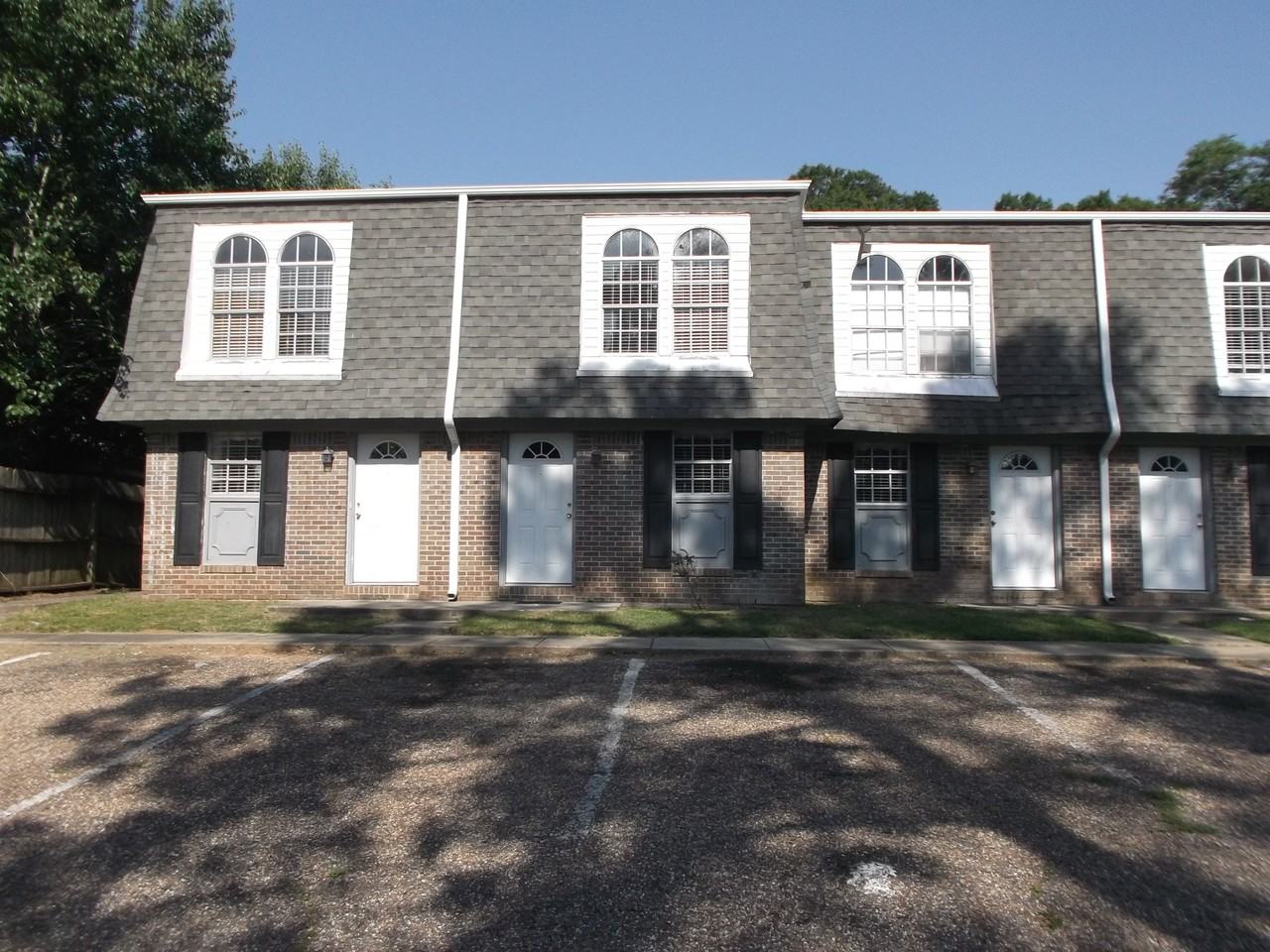 130 Patterson Drive - Photo 2 of 4