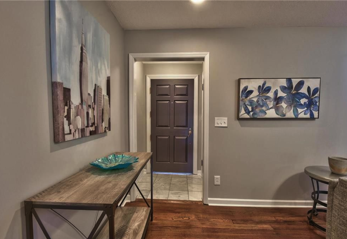 6435 Charlotte St - Photo 2 of 22