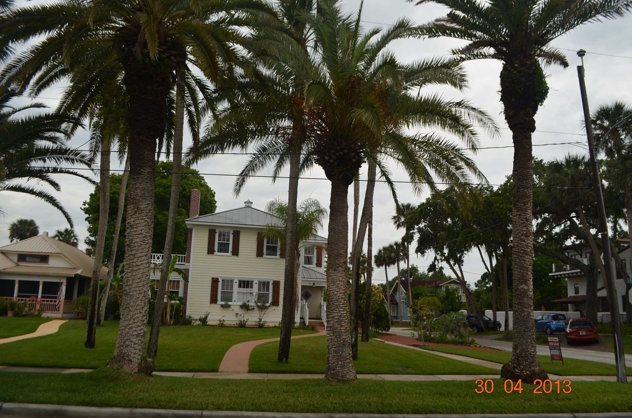 1000 S Riverside Dr - Photo 2 of 14