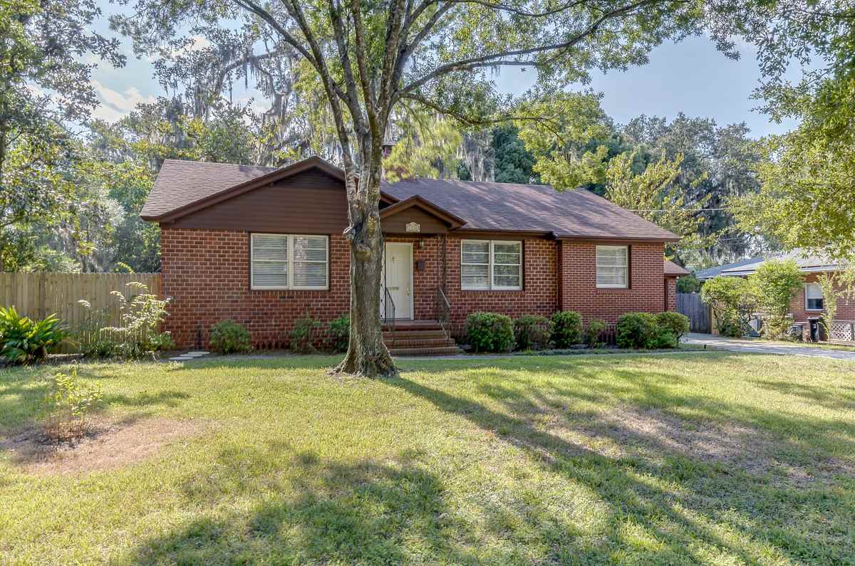 1330 Harbor Oaks Rd - Photo 2 of 12