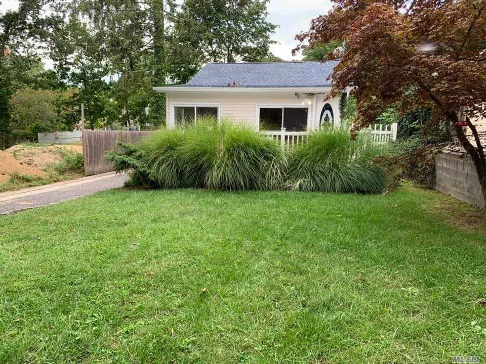 27 Diana Rd - Photo 2 of 20