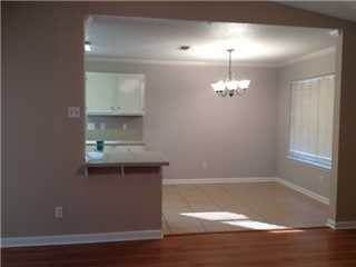 775 Royal Woods Dr W - Photo 3 of 17