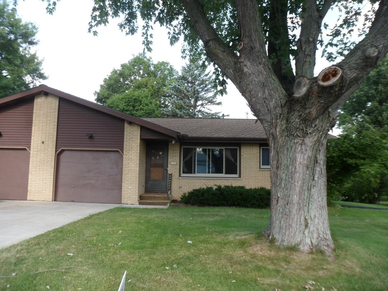 6759-6761 Dawn Drive - Photo 3 of 38