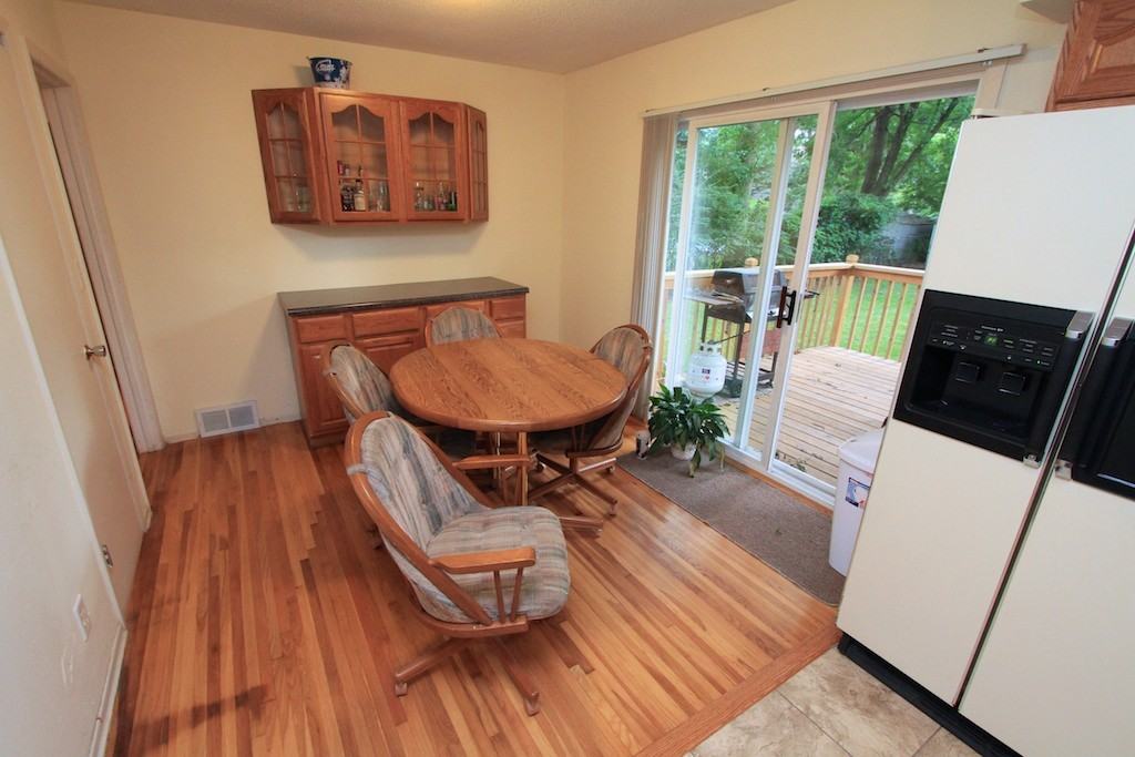 2317 Caroline Ln - Photo 3 of 18