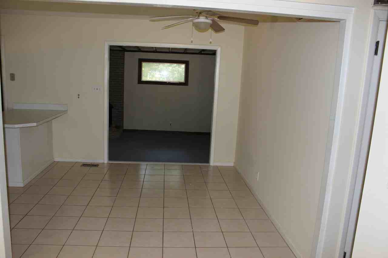 1521 Euclid Rd - Photo 3 of 14