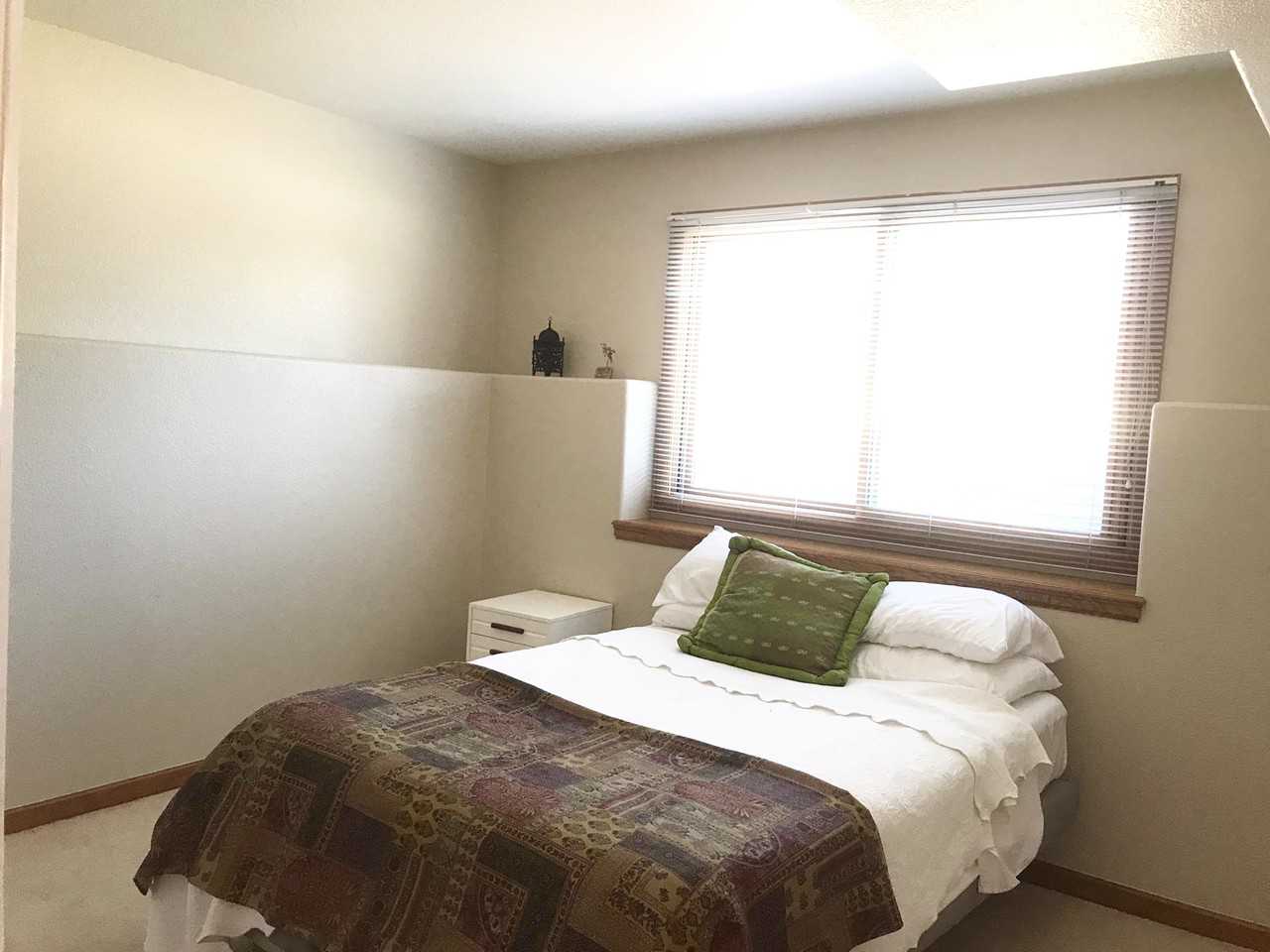 2409 Vineyard Pl - Photo 3 of 20