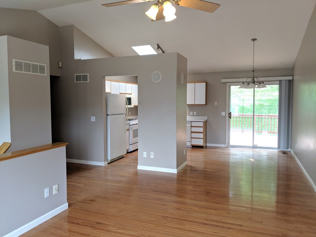 263 Wynstay Ave - Photo 2 of 12
