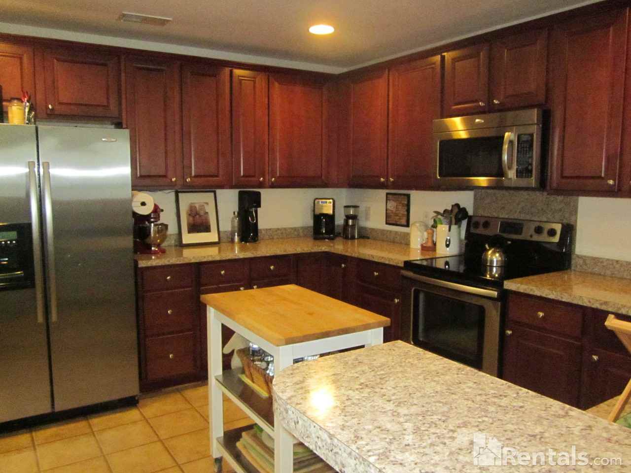 320 Grasslands Dr - Photo 3 of 10