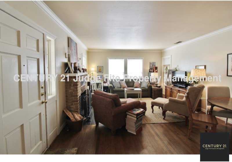 1139 N Clinton Ave - Photo 3 of 10