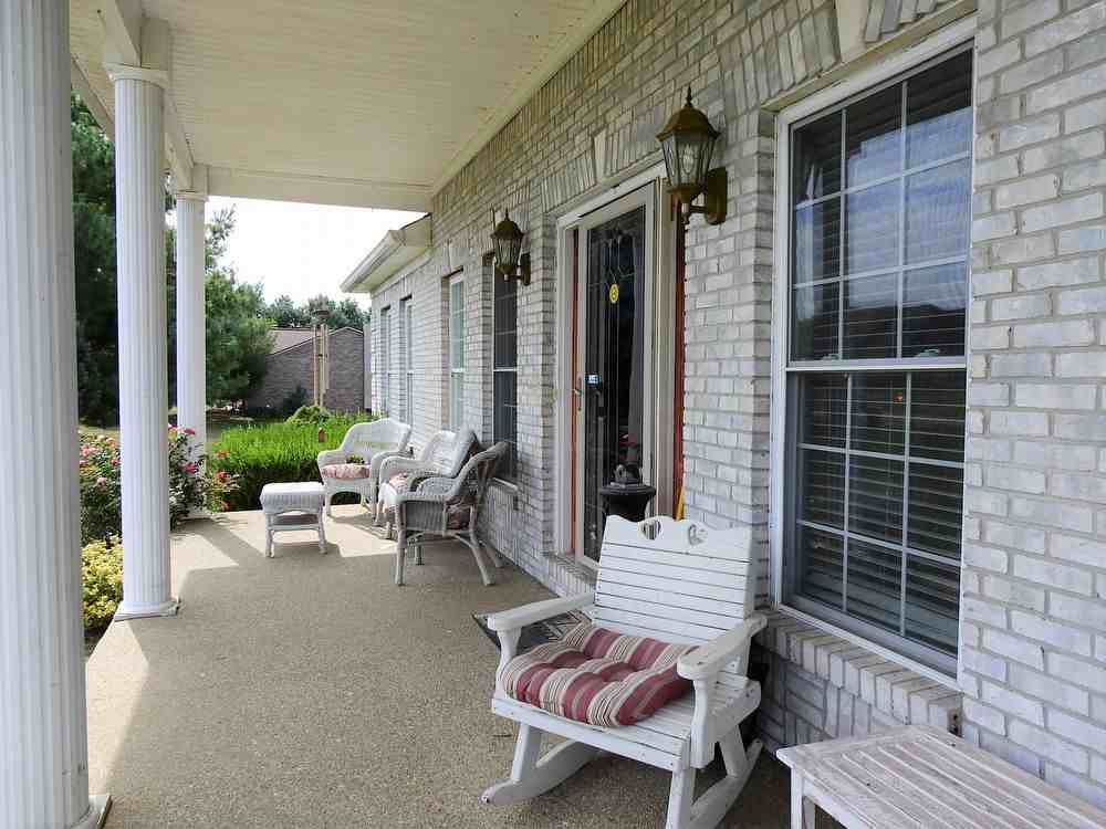 56 Meadowridge Drive - Photo 3 of 34