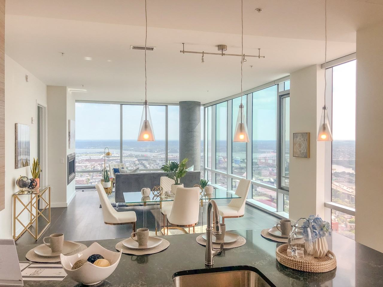 414 Light Street - Photo 3 of 24