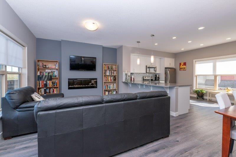 1205, 32 Horseshoe Crescent, Cochrane - Photo 2 of 33