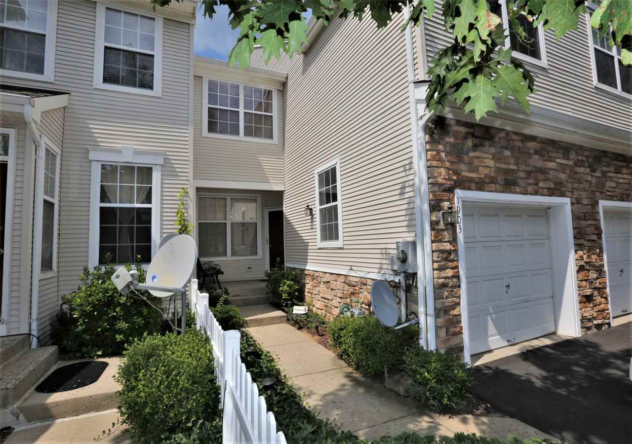 1903 Dahlia Circle - Photo 2 of 27