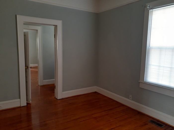 504 Cannon Street - Photo 3 of 8