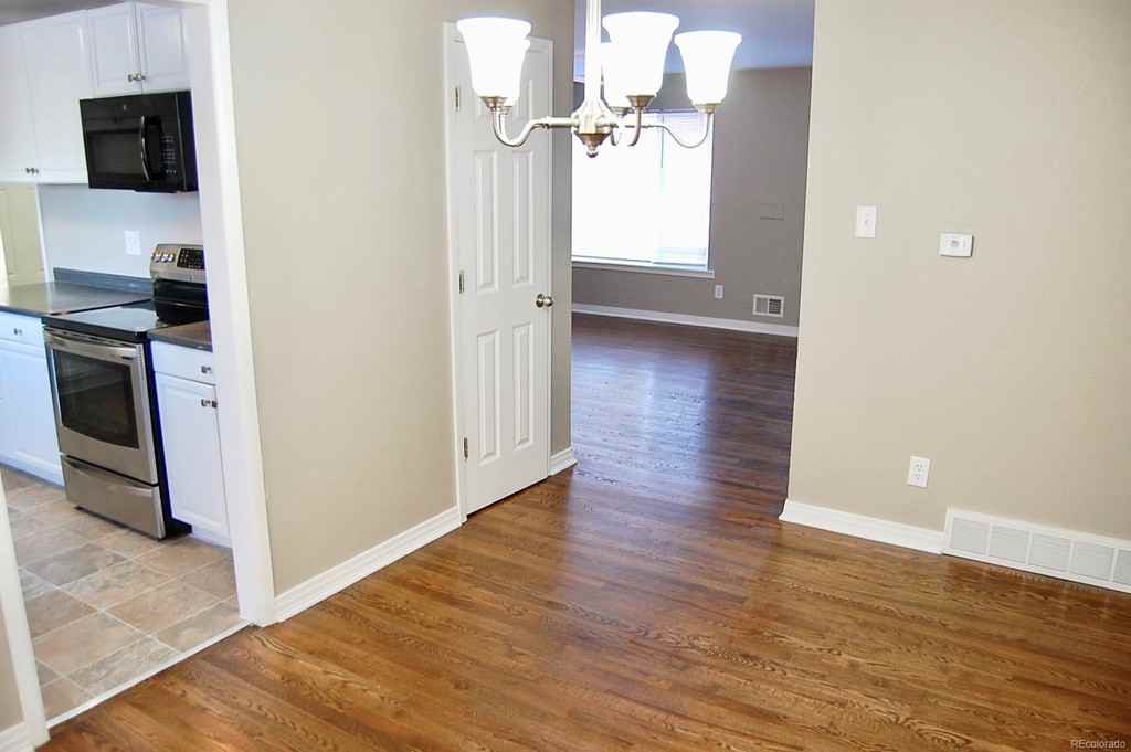 3165 Wheeling Street - Photo 3 of 22