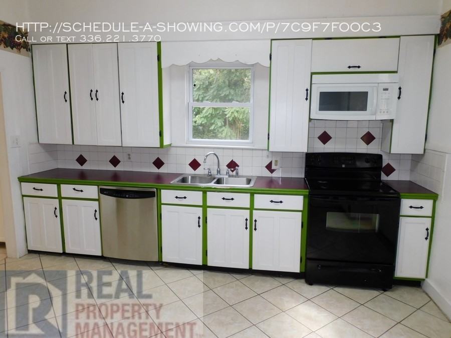 325 E. Devonshire Street - Photo 2 of 17