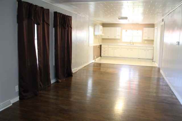 1106 E 6th St - Photo 2 of 15