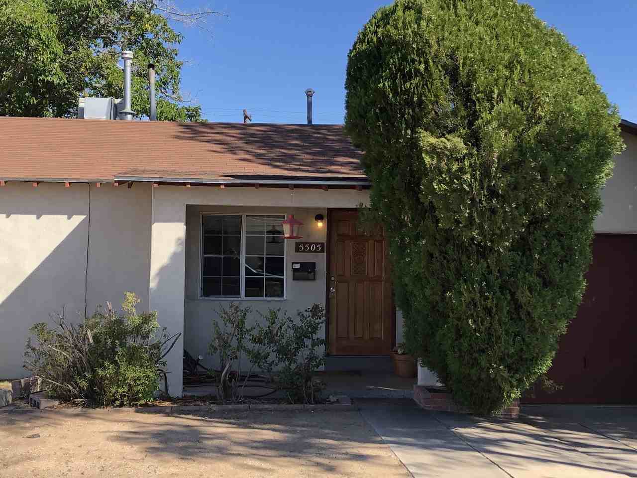 5505 Rosemont Ave Ne - Photo 3 of 13