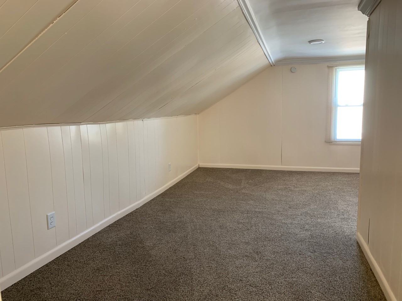 7428 Deering St - Photo 5 of 27