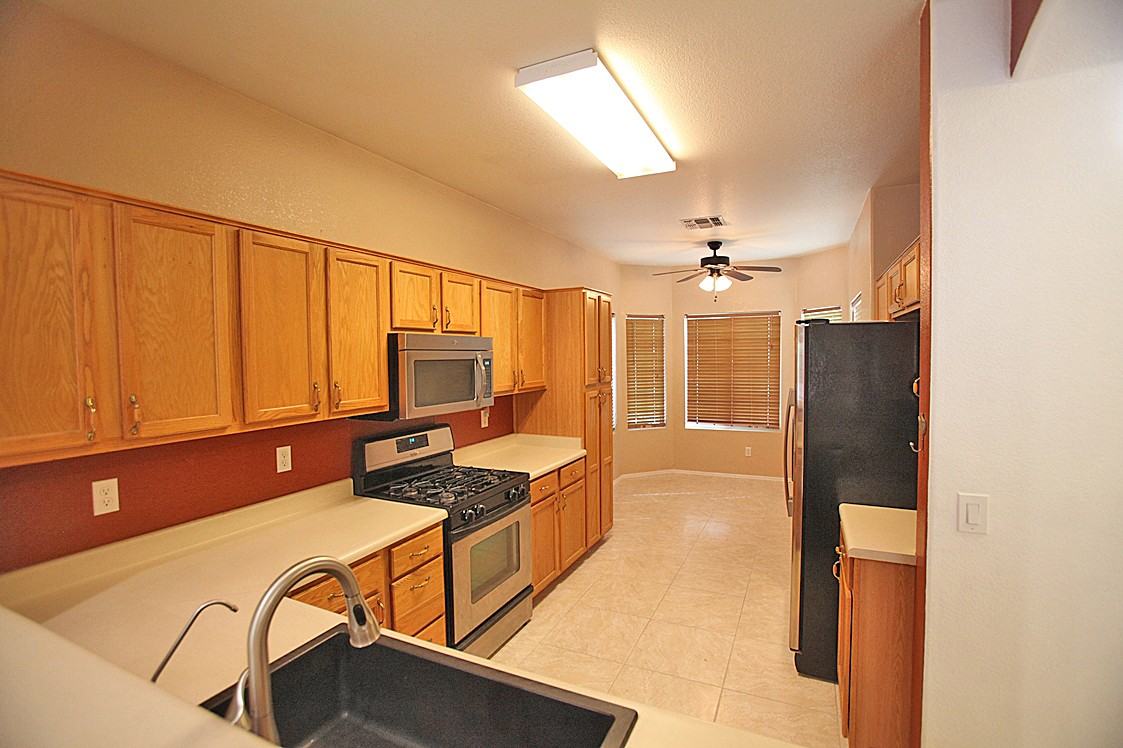 14510 W Marcus Dr - Photo 2 of 25