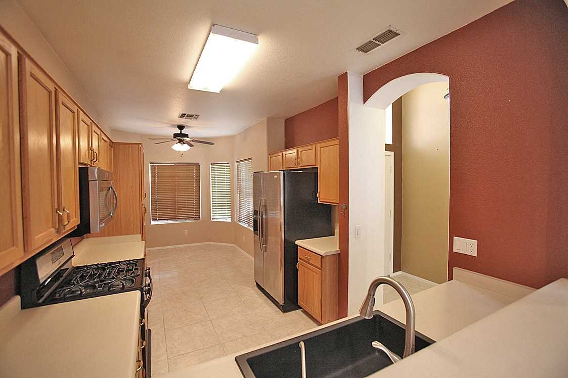 14510 W Marcus Dr - Photo 3 of 25
