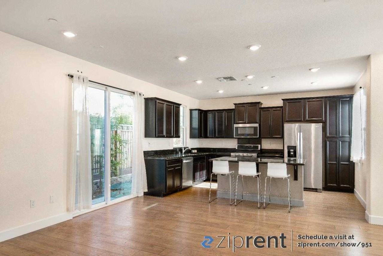 24268 Nora Cir - Photo 2 of 18