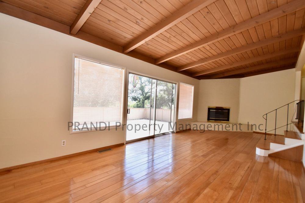 130 Frustuck Ave - Photo 3 of 18